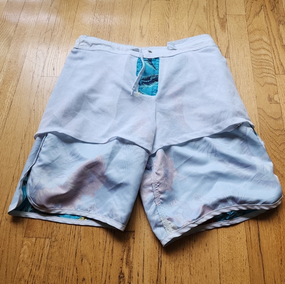 DC Comics Superman Swimsuit - Picture 8 of 8